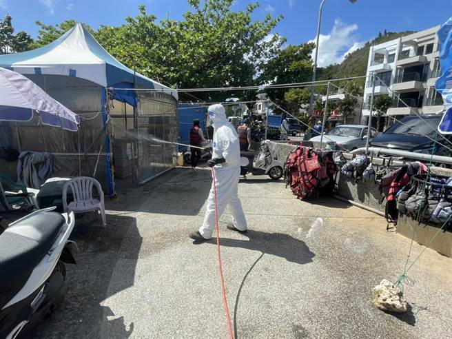 花莲慈济医院女护理师案「23529」31日确诊，经疫调发现她30日曾与男友至屏东恒春旅游，屏县府稍早公布其足迹。（屏县府提供／谢佳潾屏东传真）