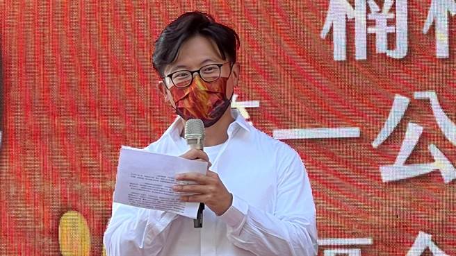 國城建設副總經理洪嘉聰指出，楠梓第一公有市場從日治時代發展至今，是座超過100年歷史的市場，軟硬體都有歲月留下的痕跡，可借鏡國外的荷蘭鹿特丹市場、倫敦菠蘿市場等加以改造升級。（柯宗緯攝）