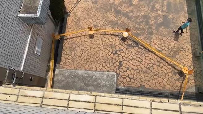 彰化惊传小六男童校园坠楼 意识清楚送医