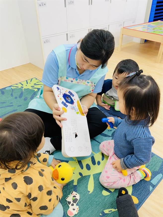 桃园8月起将调涨保母、托婴中心托育费。（桃园市政府社会局提供／陈梦茹桃园传真）