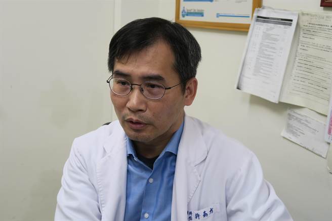 许嘉方强调吃槟榔是罹患口腔癌的高危险群。(谢琼云摄)