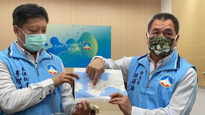 县府说明，警政系统透过监视器调阅确诊个案足迹并逐一搜证，卫生局也透过卫政系统再对个案加强疫情调查，双方再做交叉比对和确认。（金门县府提供）