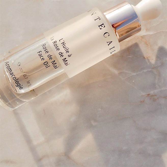 香缇卡五月玫瑰花妍极萃精华油30ml ，7350元。（香缇卡提供）