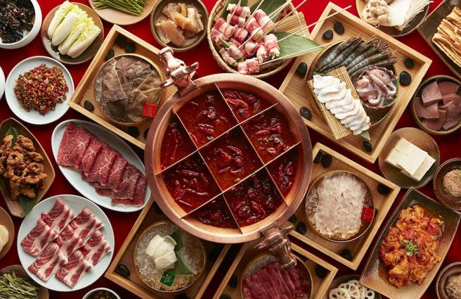 「麻辣45」使用和牛油开发出全台唯一的100%和牛油重庆麻辣锅品牌。（乾杯集团提供）