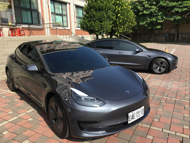 全台首輛特斯拉警車進駐高市警，加速如超跑警方添利器。(高雄市警局提供)