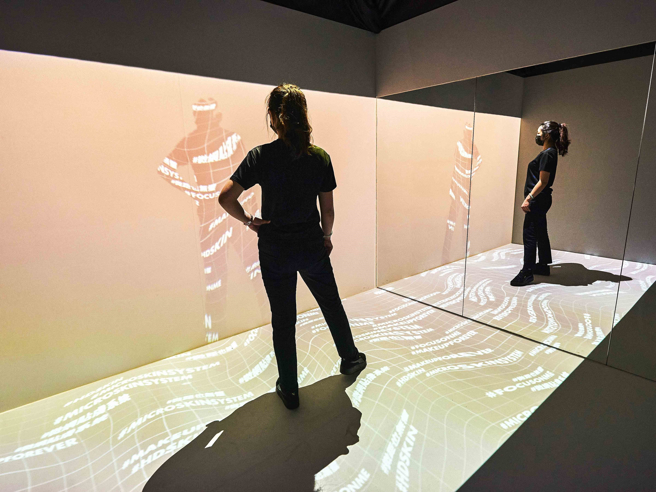 HD SKIN粉无痕快闪店「微网律动沉浸体验区」。（图／品牌提供）