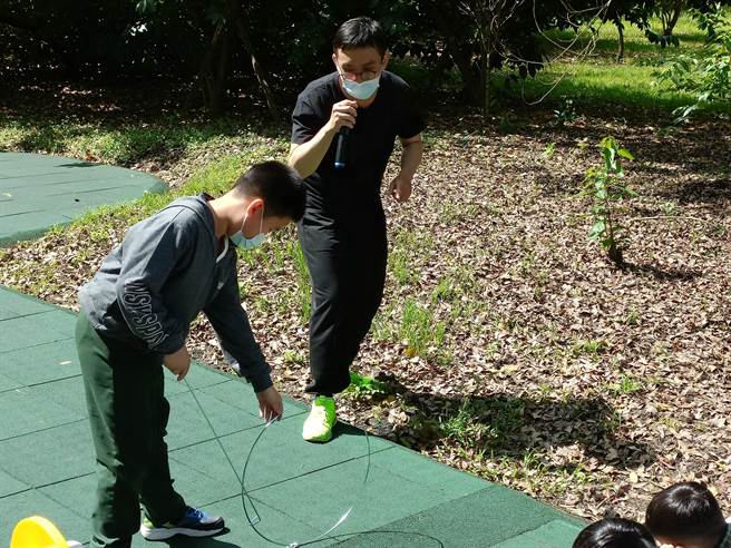 怀旧时光！太平古农庄文物馆「旧日童玩体验活动」 乐趣无穷。（卢金足摄）