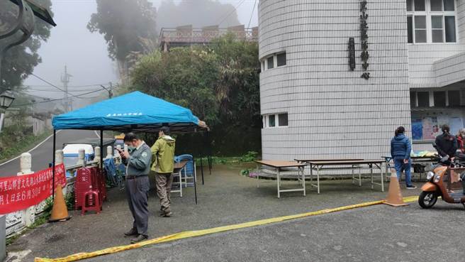 阿里山香林衛生室目前在遊樂區內設置臨時快篩站。（嘉義林管處提供／張亦惠嘉縣傳真）