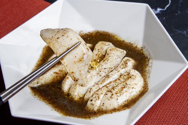 松露百灵菇。（点水楼）