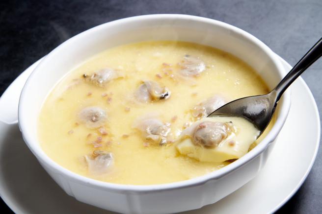 牛奶贝炖水蛋。（点水楼提供）