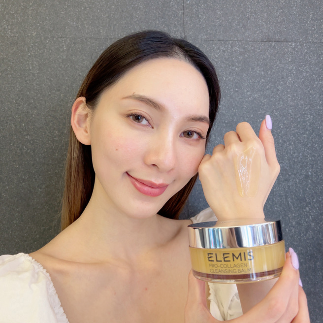 ELEMIS海洋胶原精油卸妆膏添加修护成分「海洋胶原」和精华油，以及疗癒舒心的薰衣草和洋甘菊芳疗精油，卸妆同时养肤，宛如在做脸部精油Spa。（邱映慈摄）

