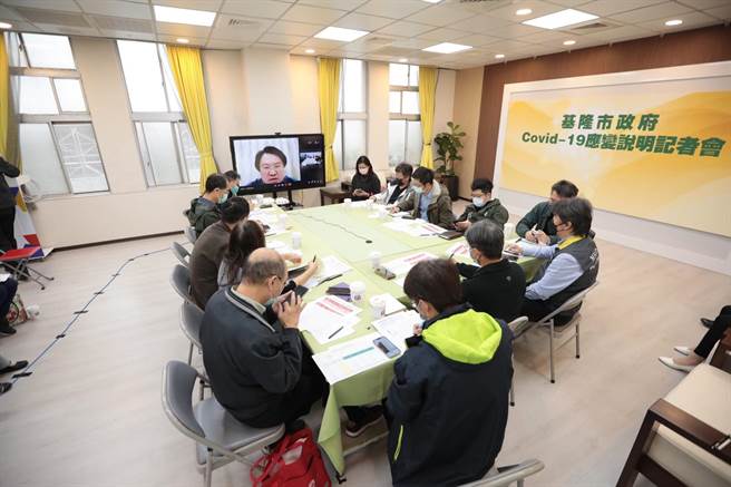 因應清明假期，基隆市政府決定加強口罩稽查，餐廳禁止逐桌敬酒，民意代表做好不要參加公祭與聚餐。（基隆市政府提供／陳敬哲基隆傳真）