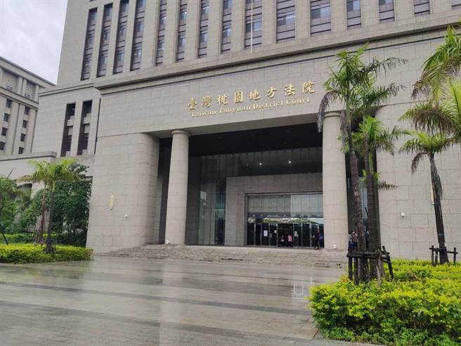 王姓男子拿石头砸死女同事，遭桃园地院依杀人罪判处无期徒刑。（赖佑维摄）