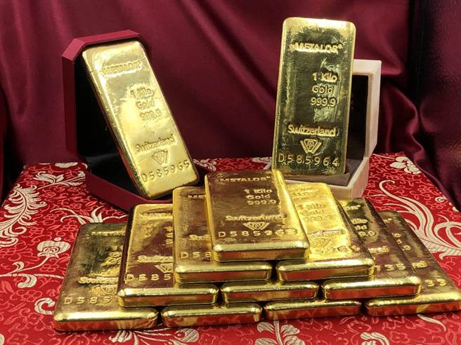 前衛生署台東醫院精神科陳姓主任涉嫌收取藥商回扣，台東地檢署當時查扣27條每條1公斤的黃金，預計在今年5月中旬拍賣。（法務部行政執行署花蓮分署提供／蔡旻妤台東傳真）