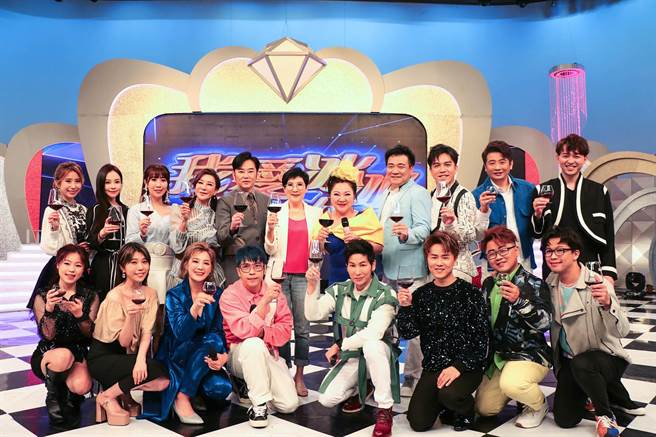 中视《我爱冰冰Show》欢庆3周年。（中视提供）