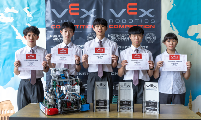 普台高中机器人团队拿下「2021-2022 VEX V5 TAIWAN OPEN 锦标赛」冠军及创新奖，将于今(2022)年5月份代表台湾参加VEX机器人世界赛。