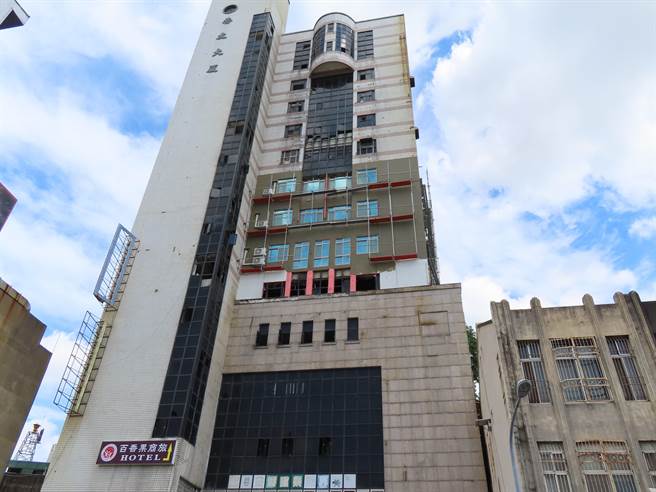 彰化市乔友大楼朝都市更新，迈出新里程。（吴敏菁摄）