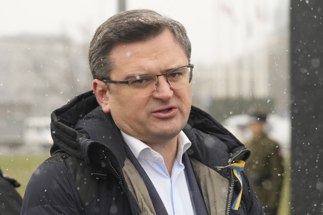 庫列巴表示，針對所謂的俄羅斯燃料庫襲擊事件，他「無法確認或否認」烏克蘭軍方是否參與。（圖／美聯社）