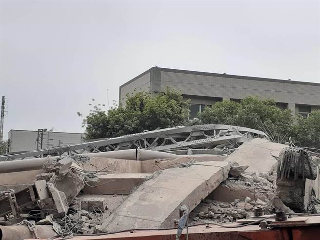 東南水泥拆除工程工安意外。（翻攝照片／高雄洪靖宜傳真）