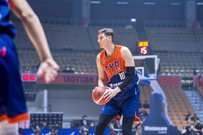 领航猿新洋将贝索维奇今天首次上阵。(桃园领航猿提供)