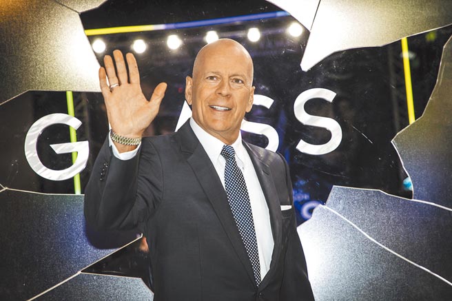 好莱坞巨星布鲁斯威利将息影。（美联社）