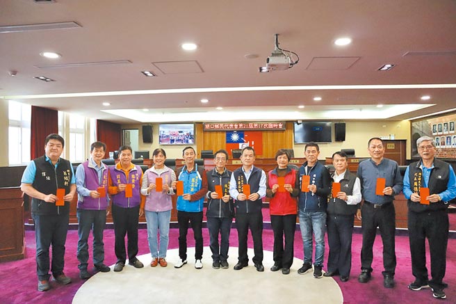 新竹县湖口乡通过发放振兴经济防疫纾困金，2月底前设籍湖口的民眾都可以领到3000元。（邱立雅摄）