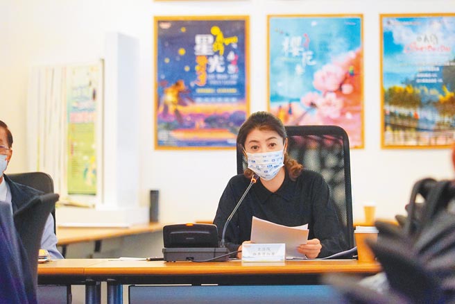 國民黨南投縣長參選人許淑華認為，蔡培慧有沒有請辭都無所謂，這不影響她掌握中央資源的事實。（吳建輝攝）