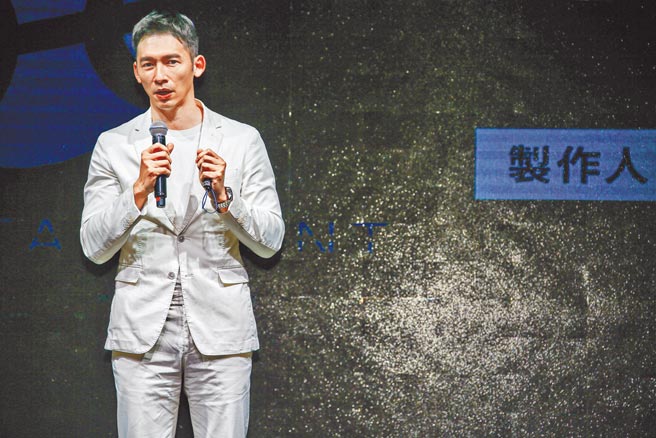 温升豪昨出席记者会，提到过几天将到新加坡拍戏。（罗永铭摄）