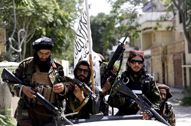 图为塔利班人士。（资料照／美联社）