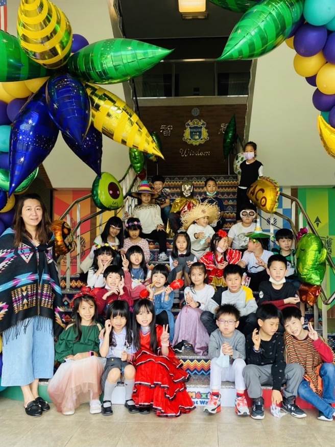葳格国际学校举办墨西哥文化体验节，让小朋友打开世界之窗，与国际接轨。（校方提供／卢金足台中传真）