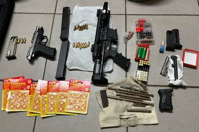 32歲張姓男子在苗栗竹南鎮租屋，當成地下兵工廠使用。（翻攝照片／高雄洪靖宜傳真）