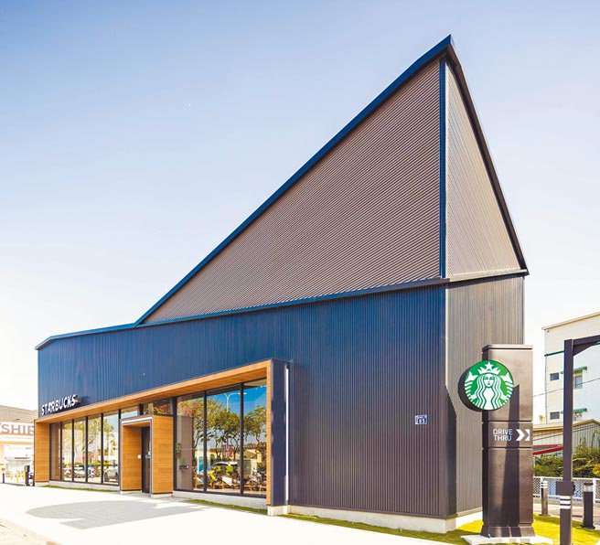 台湾星巴克维持自己的展店节奏，目标今年底要挑战550家门市，图为星巴克1日开幕的彰化金马门市。图／星巴克提供