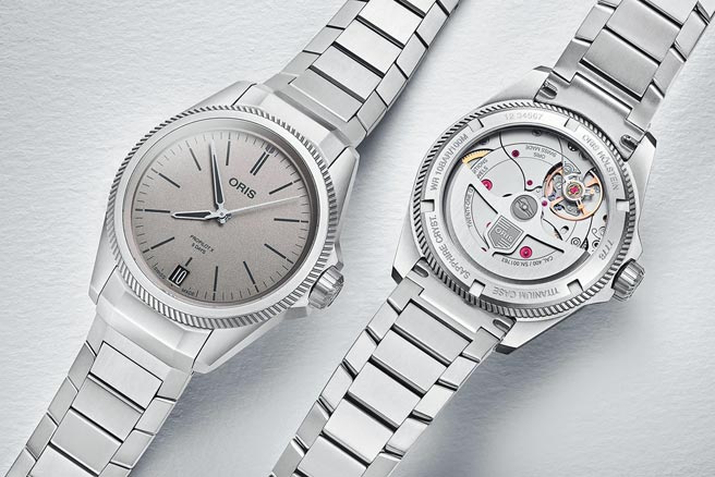 ORIS年度新品ProPilot X Calibre 400機芯腕表，表背採用透明藍寶石水晶，可欣賞機芯運轉之美。（ORIS提供）