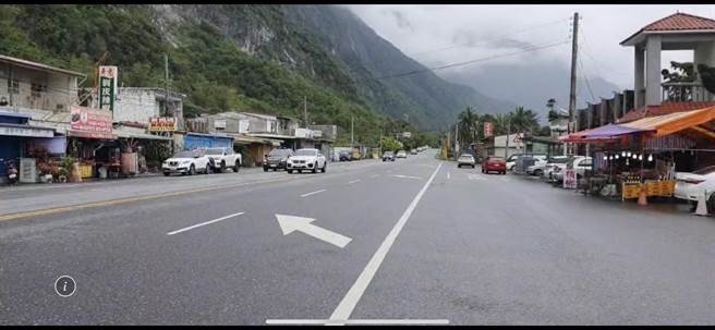 今天是清明連假第2天，蘇花路廊上午全線流順暢。圖為台9線崇德管制站南下往花蓮方向車流。（新城警分局提供／羅亦晽花蓮傳真）