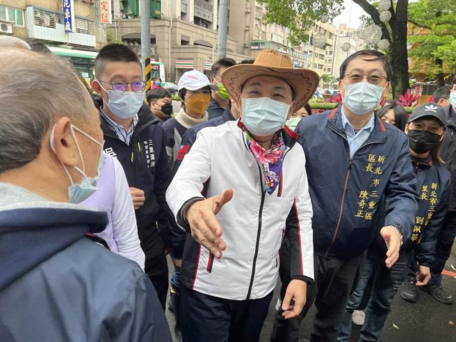 新北市長侯友宜上午出席多元文化節活動。（王揚傑攝）