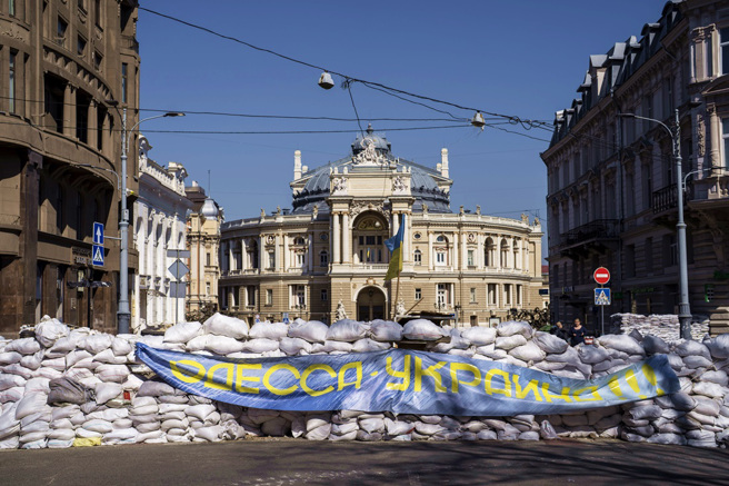 乌克兰南部海港大城敖德萨（Odesa）当地时间3日清晨遭飞弹攻击、连环爆。（资料照／美联社）