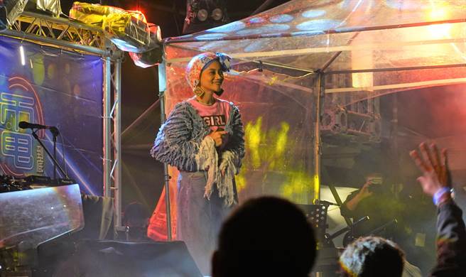 台東不夜山海電音季，藝人阿爆2日晚間登場。（蔡旻妤攝）