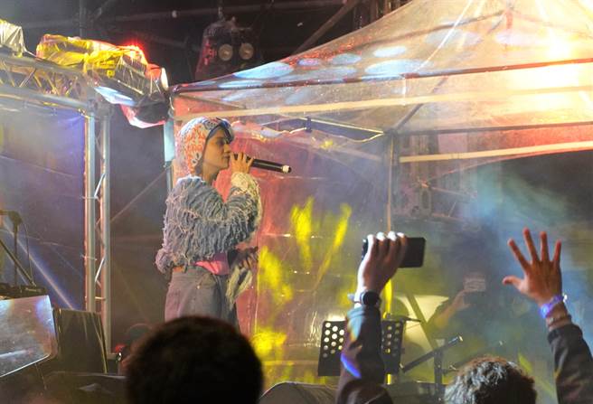 台東不夜山海電音季，藝人阿爆2日晚間登場。（蔡旻妤攝）