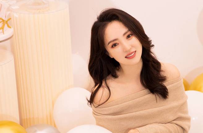 气质女星董璇是美魔女代表。（图／取材自董璇工作室微博）