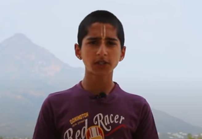 印度神童阿南德。（图／翻摄自YouTube《Conscience》）