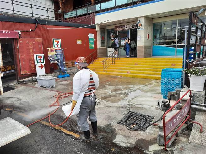 县府强调，该个案足迹已全面消毒。（屏县府提供／谢佳潾屏东传真）