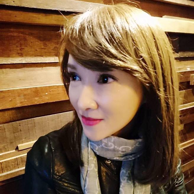 美女主播刘芯彤分享自身的看房经验。(图/截自刘芯彤脸书)