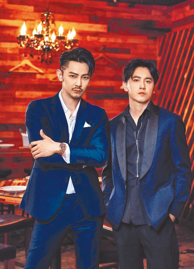 汪東城（左）與陳德修日前一同出席媒體春酒餐敘。（東藝演藝經紀提供）