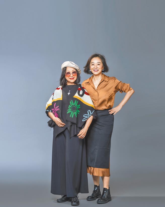 林青霞（右）和金圣华是相识18年的好友。（SWKit邓永杰摄、林青霞提供）