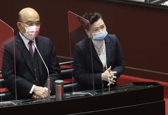 行政院長蘇貞昌（左）、經濟部長王美花（右）。(圖／中央社)