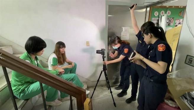 新北市妇幼队拍摄妇幼安全宣导创意短片「透抽游戏」，参赛内政部社区妇幼安全宣导创意短片竞赛，拿下首奖「特优」的殊荣。（警察局提供）