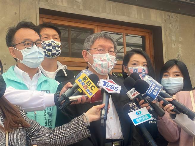 柯文哲表示，不要講踢館啦，民主過程就是人才的競爭，買不買單要看選民自己。（陳育賢攝）