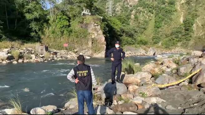 和平区大甲溪谷关旧电厂附近，今天下午2时许发现一名溺毙男子。（民眾提供）