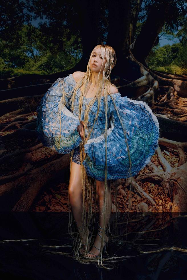 A-Lin即将发行全新唱作专辑，特地打造亮眼造型。（索尼音乐提供）
