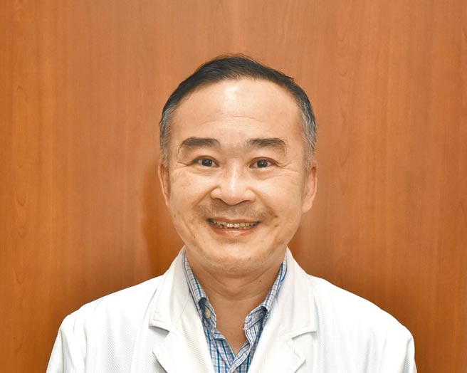 整形名医冯冠明常提醒自己行医莫忘初衷。（林瑞益摄）